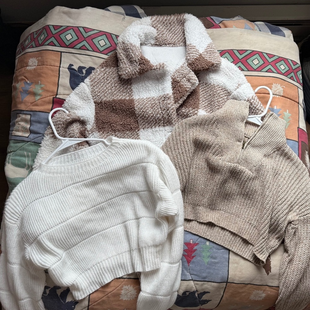 XS Neutral Cropped Sweaters & Sherpa Jacket : Lot of 3